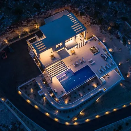 Aurora Luxury Retreat Villa