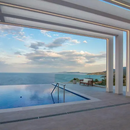 Villa Aurora Luxury Retreat