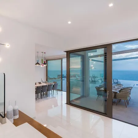 Aurora Luxury Retreat *