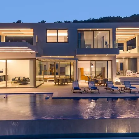 فيلة Aurora Luxury Retreat Koríthion